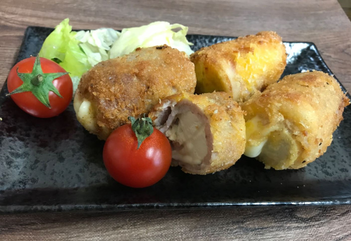 豆腐バーの 　　豚バラチーズフライ