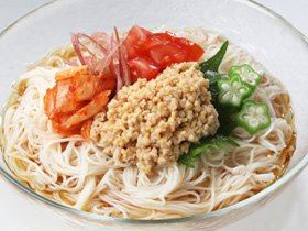 夏野菜のねばねばそうめん